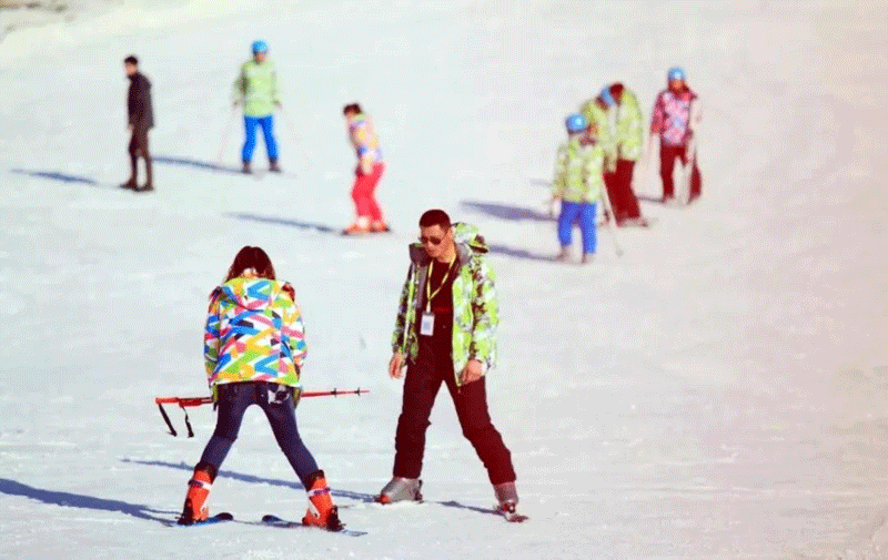 白鹿原影视城滑雪场即将盛大开启